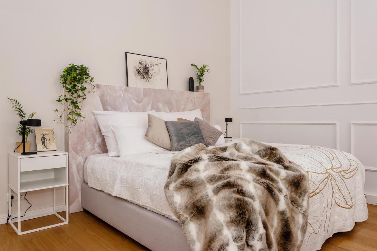 90sqm 2br Biz Loft - 5min Station Appartamento